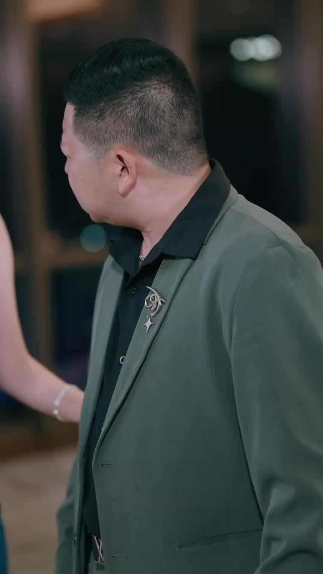 อย่ามาอ่อย พี่โฟกัสแต่เงิน