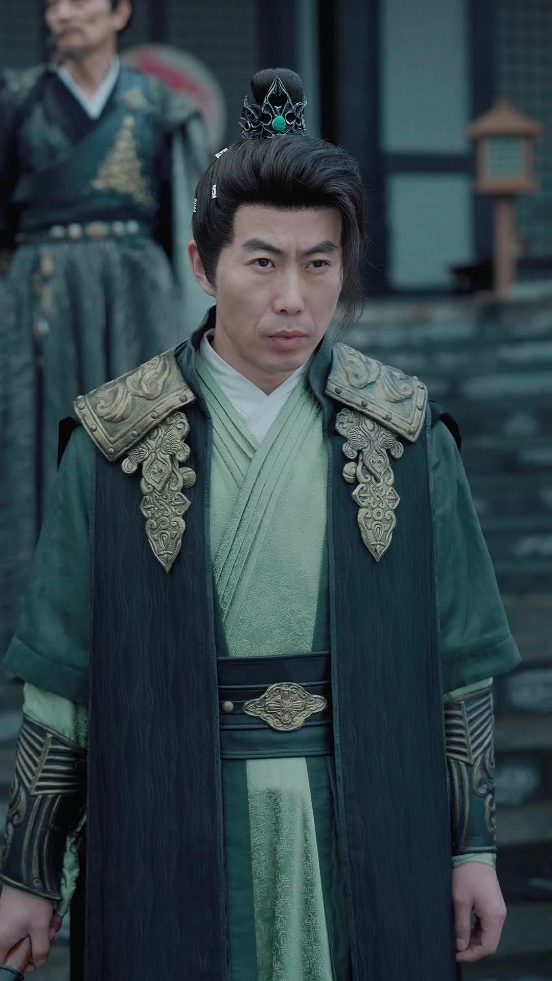 Dalam Lengan Pasangan, Tergenggam Kuasa Tentera